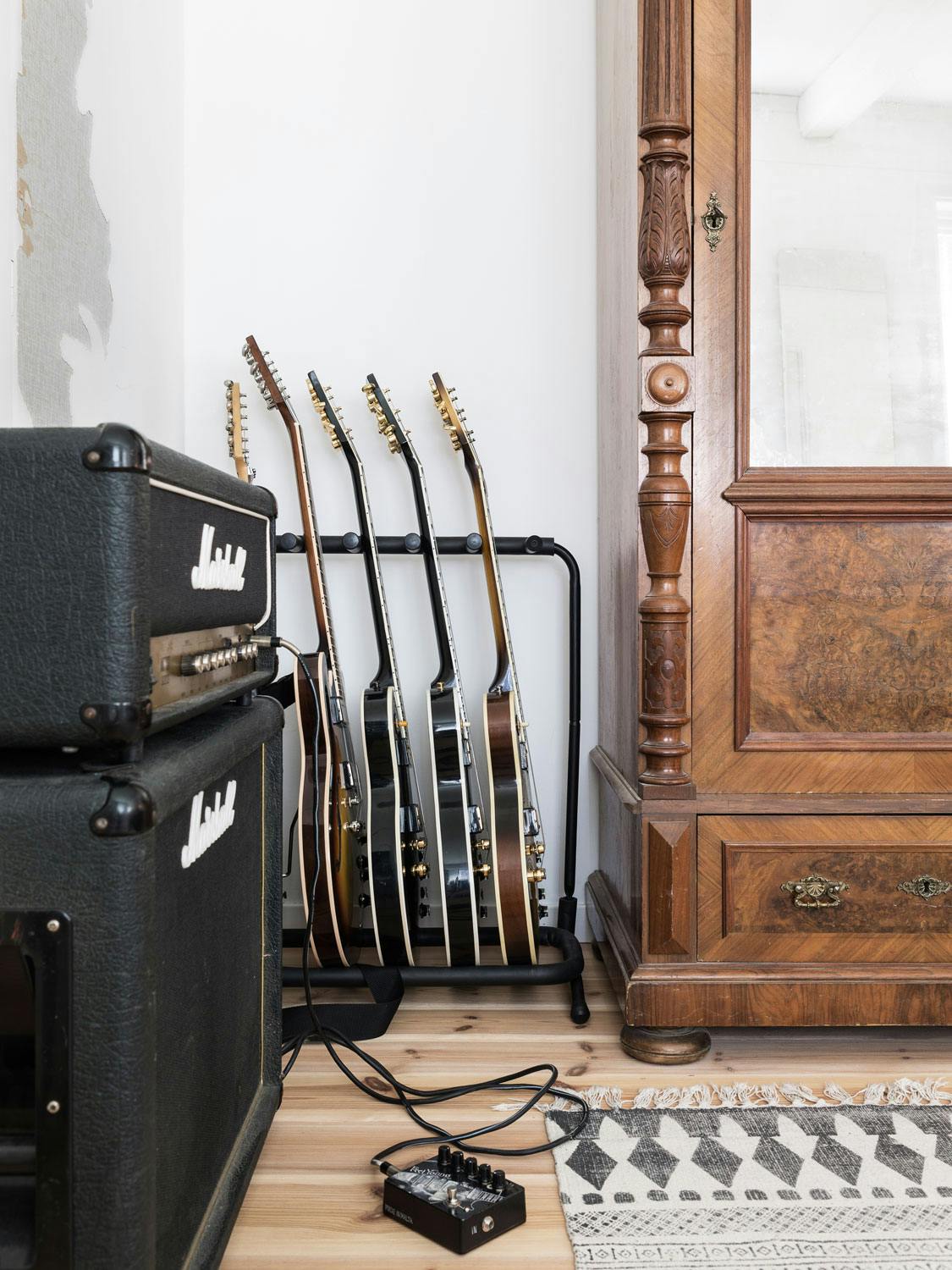 Lidenskapelig interesse for musikk Gammelt skap